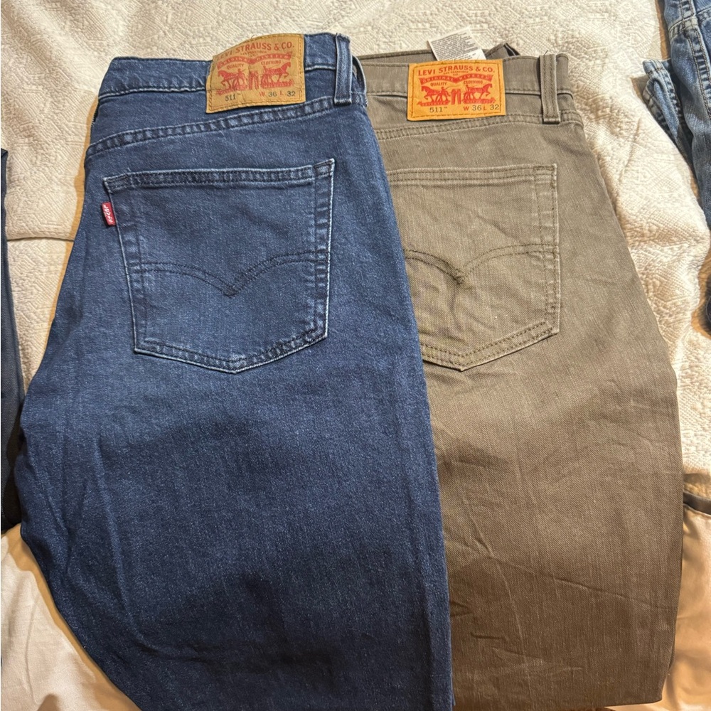Levi's Men's Classic Blue and Brown Jeans
